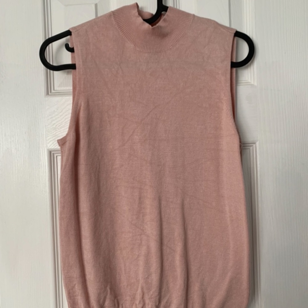 women’s mock neck tank top